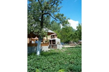 Rumunia Privát Chiojdu, Zewnątrz